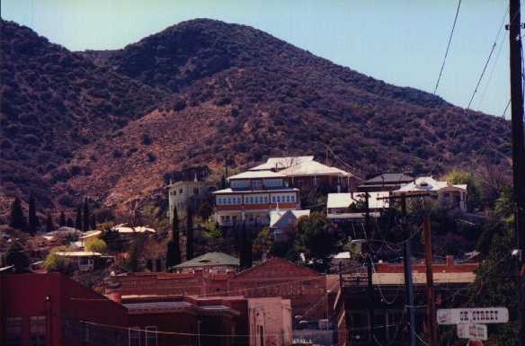 Bisbee_from_the_Mine.jpg (28745 bytes)